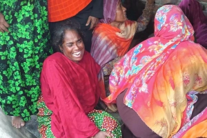 দুই ঘরে এক পরিবারের ৪ মরদেহ, মিলেছে চিরকুট