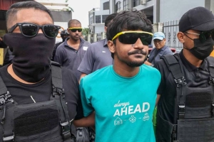 ফেসবুকে আইএস সমর্থন, মোবাইলে পতাকা—মালয়েশিয়ায়  ২ বাংলাদেশির বিরুদ্ধে মামলা 