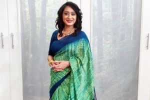 পাসপোর্ট ছাড়াই দেশে ফিরলেন সর্বজয়া
