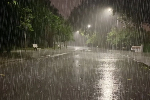 রাতের আকাশ মেঘলা, ঢাকায় বৃষ্টির সম্ভাবনা