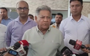 কক্সবাজারে পরিবেশ দূষণকারী হোটেল বন্ধের নির্দেশ নৌপরিবহন উপদেষ্টার