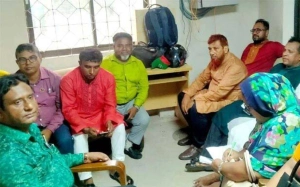প্রাথমিক শিক্ষকদের প্রধান উপদেষ্টার কার্যালয়ে স্মারকলিপি জমা