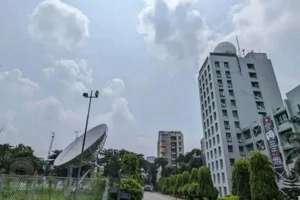 ১২০ ঘন্টার আবহাওয়ার পূর্বাভাস: ঢাকাসহ বিভিন্ন জেলায় বৃষ্টি