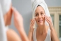 ঘুমের আগে ৫ মিনিটের রুটিন, সুস্থ ও উজ্জ্বল ত্বকের জন্য অপরিহার্য