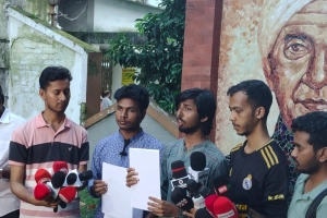 জুবায়ের-মোসাদ্দেকদের 'ব্রেইল ইশতেহার' পাঠ করলেন দৃষ্টি প্রতিবন্ধী শিক্ষার্থী