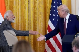দুই মাসের মধ্যেই ভারত ‘সরি’ বলবেঃ মার্কিন বাণিজ্যমন্ত্রী