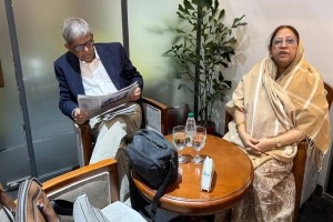 সিঙ্গাপুরে চিকিৎসার জন্য মির্জা ফখরুলের যাত্রা