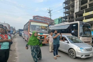আশ্বাস পেয়ে মহাসড়ক ছাড়লেন শ্রমিকরা