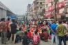 গাজীপুরে শ্রমিকদের সড়ক অবরোধ, যান চলাচল বন্ধ