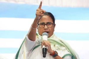 ‘দিল্লির দয়া চাই না, বাংলার উন্নয়ন বাংলার মানুষই করবে’