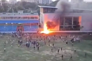 কক্সবাজারে গোল্ডকাপ ফাইনালে রণক্ষেত্র