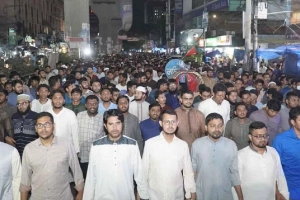জাকসুর ফল দ্রুত প্রকাশের দাবিতে উত্তপ্ত শাহবাগ