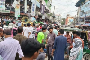 কুমিল্লা-নোয়াখালী মহাসড় অবরোধ, অচল শহর
