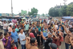 পাবনার বেড়ায় সকাল-সন্ধ্যা হরতাল