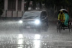 সন্ধ্যায় ঢাকায় বৃষ্টি, সঙ্গে বজ্রপাতের আভাস