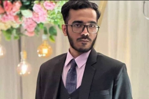 ডাকসুর নির্বাচিত নারীদের ‘গৃহদাসী' মন্তব্যে চাকুরি হারালেন ব্র্যাক গবেষক