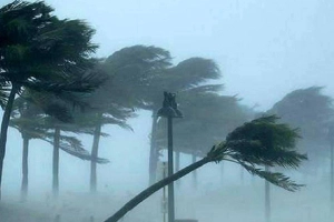 দেশের ১০ জেলায় দুপুর ১ টার মধ্যে ঝড়ের আভাস