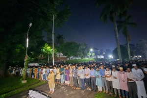 শেষবারের মতো নিজ ক্যাম্পাসে ঢাবি ছাত্র নাফিসের মরদেহ