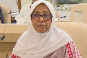 চিকিৎসার জন্য সিঙ্গাপুরে স্বাস্থ্য উপদেষ্টা