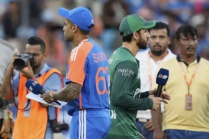 রেফারি বিতর্ক পেরিয়ে সুপার ফোরের লড়াইয়ে নামছে পাকিস্তান