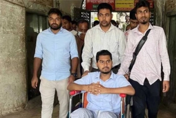 নুরুল হক নুর সিঙ্গাপুর যাচ্ছেন উন্নত চিকিৎসার জন্য