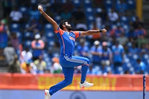 বাংলাদেশের বিপক্ষে বুমরাহর খেলা নিয়ে শঙ্কা