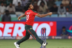 সাকিবের রেকর্ড ভেঙে নতুন রেকর্ডধারী মুস্তাফিজ