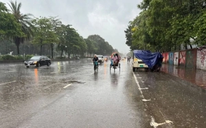 সারাদেশে বজ্রসহ বৃষ্টির সম্ভাবনা
