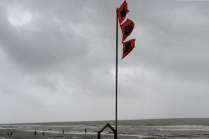 বঙ্গোপসাগরে নিম্নচাপ: ৩ নম্বর সতর্ক সংকেত জারি