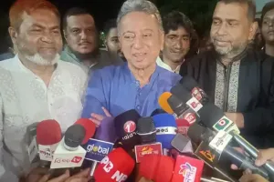 একটি নির্বাচিত সংসদ ও সরকার দেখতে চায় জনগণ: খসরু