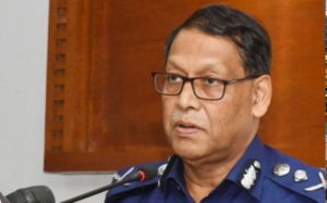 শান্তিপূর্ণ পূজায় আইজিপির কৃতজ্ঞতা