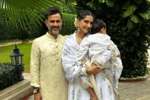 দ্বিতীয় সন্তানের মা হতে চলেছেন সোনম কাপুর