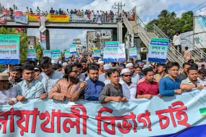 উত্তাল নোয়াখালী: আন্দোলনে সর্বস্তরের মানুষ