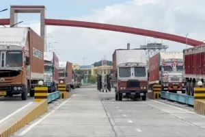 ছয় দিনের বিরতি শেষে সচল বেনাপোল বন্দর