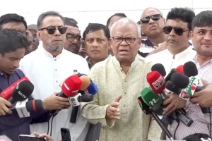 ভারতে ড. ইউনূসকে ‘অসুর’ আকারে দেখানোতে রিজভীর ক্ষোভ