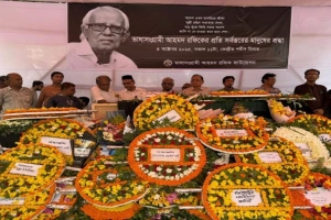 শেষ শ্রদ্ধায় সিক্ত আহমদ রফিক