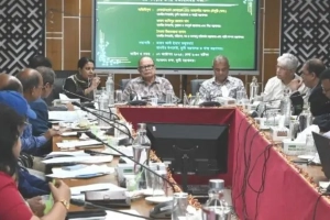কৃষি ভূমি সুরক্ষা অধ্যাদেশ চূড়ান্ত করতে বৈঠকে ৪ উপদেষ্টা