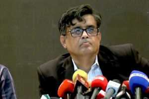 দুই সিনিয়র সাংবাদিক ‘মার্কেট গরম করছেন’: প্রেস সচিব
