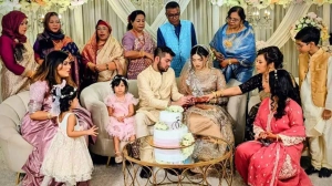 ভক্তদের অভিনন্দন বার্তায় ভাসছেন তানজীব সারোয়ার