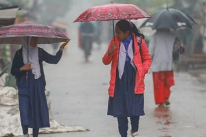 ঢাকায় গুঁড়ি গুঁড়ি বৃষ্টির সম্ভাবনা, অপরিবর্তিত থাকবে তাপমাত্রা