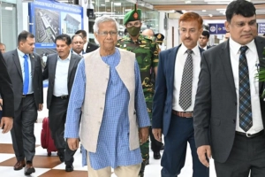 ওয়ার্ল্ড ফুড ফোরামে অংশ নিতে ঢাকা ছাড়লেন প্রধান উপদেষ্টা