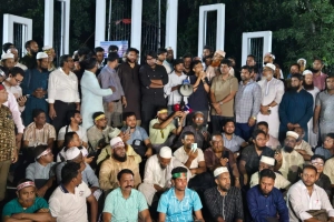 শিক্ষকদের আন্দোলনে সংহতি জানালো ডাকসু