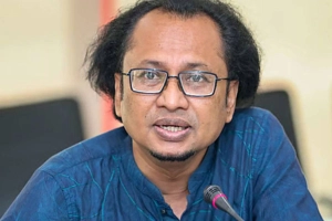 রাজনৈতিক মহলে তোলপাড়: উপদেষ্টাদের কল রেকর্ড কার হাতে?