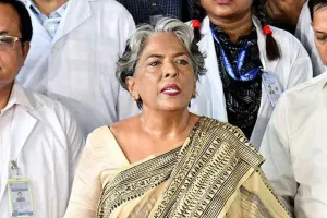 জনবহুল এলাকা থেকে কেমিক্যাল গোডাউন উৎখাত করা দরকার: শারমীন মুরশিদ