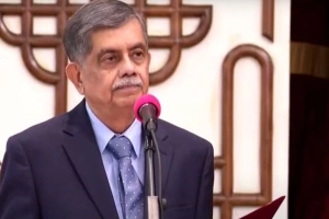 শিক্ষা উপদেষ্টা আসছেন সংবাদ সম্মেলনে