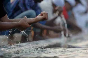জেনে নিন ফরজ গোসলের নিয়ম