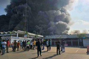অনেকটা নিয়ন্ত্রণে শাহজালাল বিমানবন্দরের আগুন