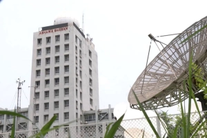 ঢাকায় আজও শুষ্ক আকাশ, কমছে না গরমের দাপট