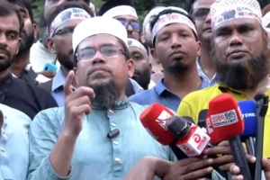 এবার শিক্ষা উপদেষ্টার পদত্যাগ চায় শিক্ষকরা