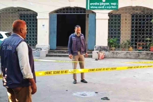 সারজিস আলমের সভাস্থলে একাধিক ককটেল বিস্ফোরণ
